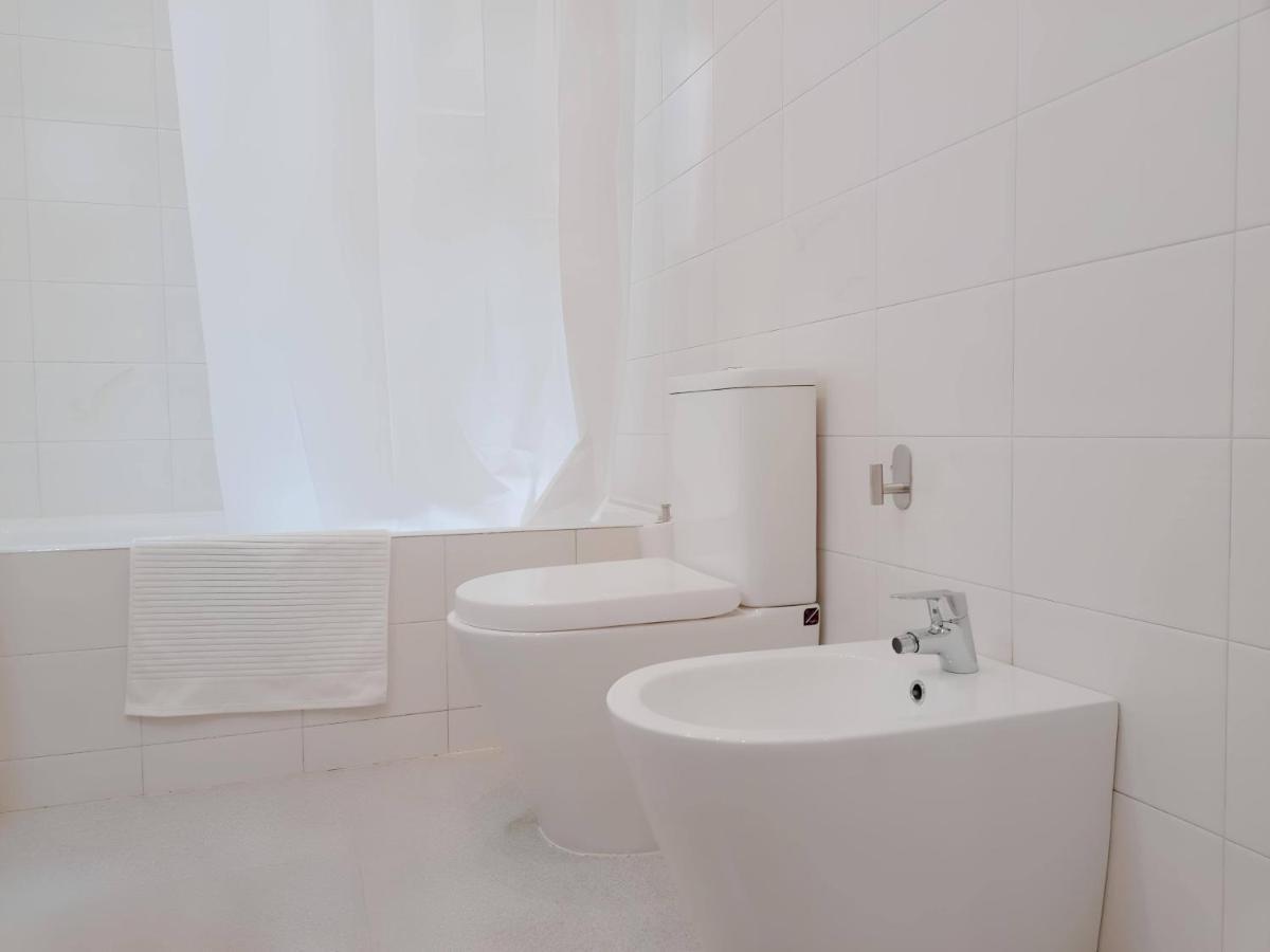 Reial 4 Tarragona Apartment Bagian luar foto