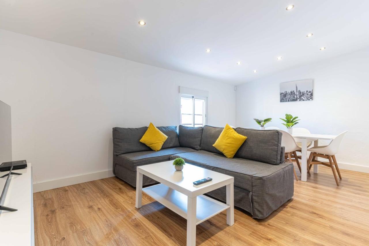 Reial 4 Tarragona Apartment Bagian luar foto