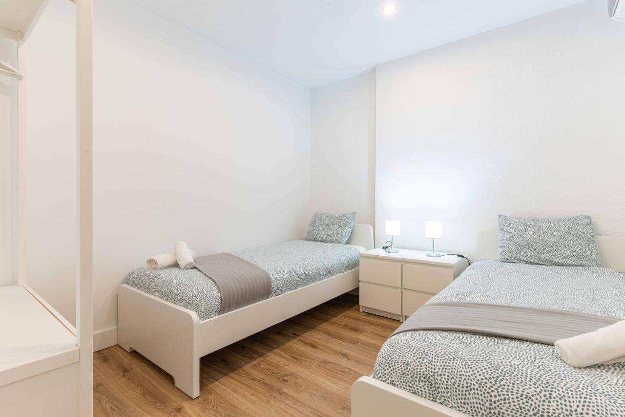 Reial 4 Tarragona Apartment Bagian luar foto
